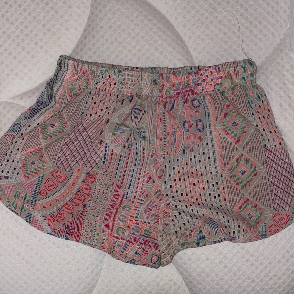 Vigoss Multicolor Geometric Women's Athletic Shorts